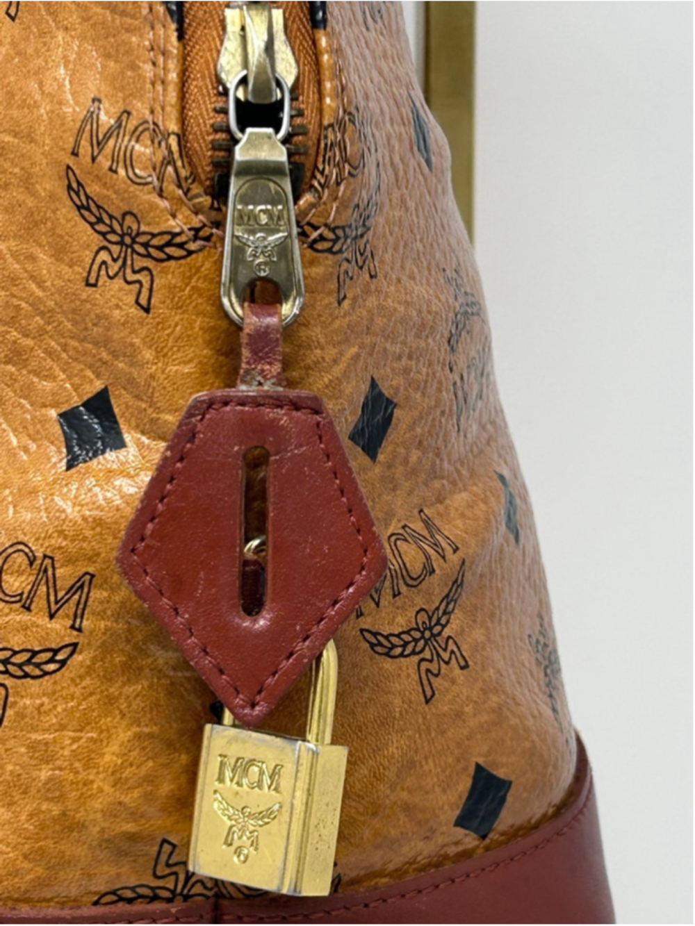 Vintage MCM Visetos Alma Satchel Cognac Monogram Leather Lock Key - Picture 5 of 16
